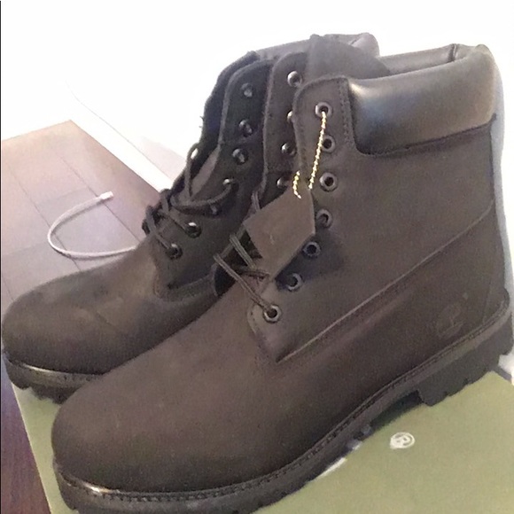 Black Timberland - Picture 3 of 3